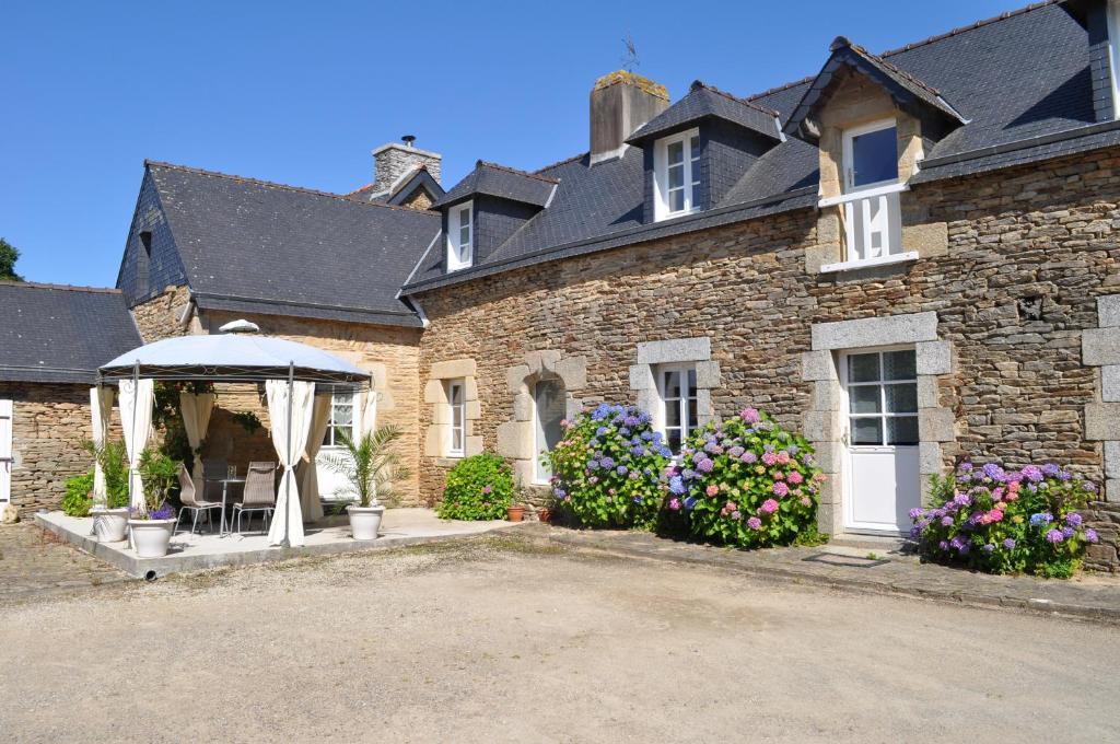 ポン・タヴェン Le Petit Kerangoi Bed & Breakfast エクステリア 写真